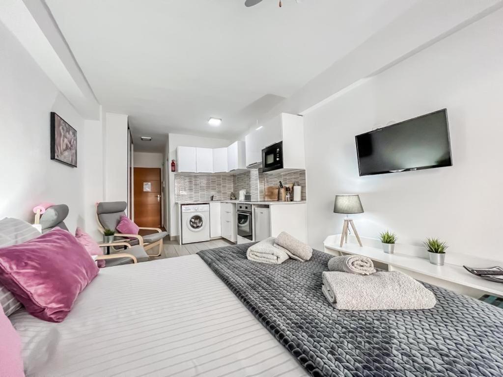 Reformed Studio Apartment In Central Nerja 3K Exteriér fotografie